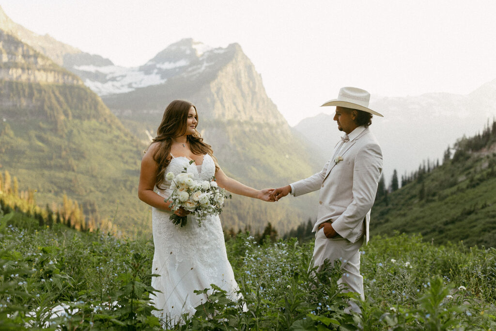 Bride and Groom elope in the mountains